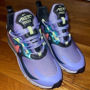 Nike 270 React